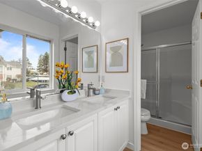 800 96th Avenue NE D202, Lake Stevens WA 98258