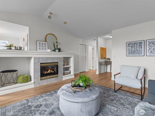 800 96th Avenue NE D202, Lake Stevens WA 98258