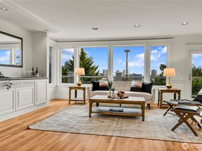 922 Nob Hill Avenue N, Seattle WA 98109