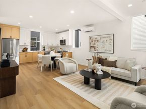 18011 2nd Avenue NE B, Shoreline WA 98155