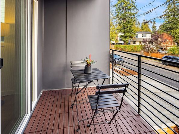 18011 2nd Avenue NE B, Shoreline WA 98155