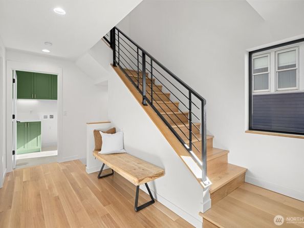 2214 Broadway E A, Seattle WA 98102