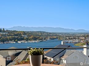 2214 Broadway E A, Seattle WA 98102