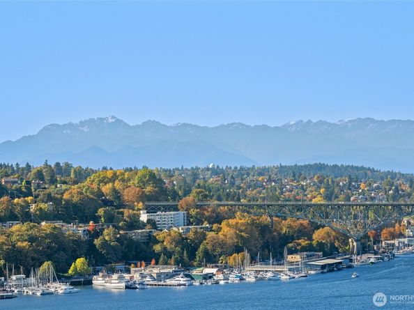 2214 Broadway E A, Seattle WA 98102