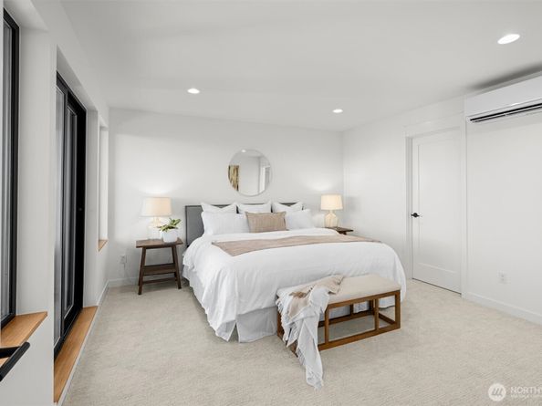 2214 Broadway E A, Seattle WA 98102