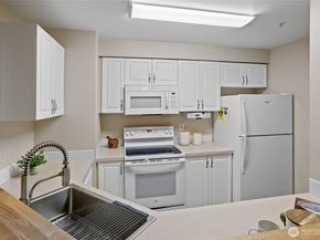 18501 SE Newport Way G132, Issaquah WA 98027