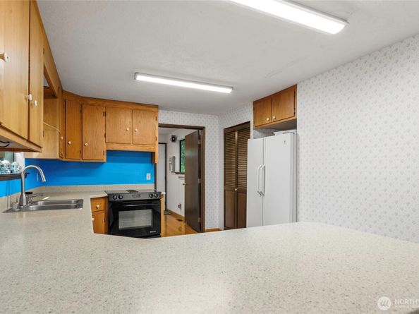 13375 Central Valley Road NE, Poulsbo WA 98370