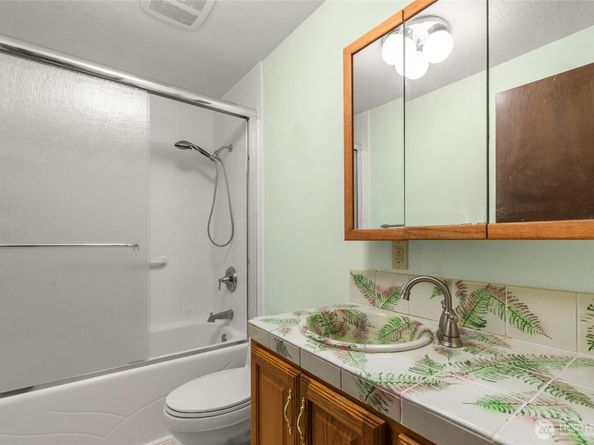 13375 Central Valley Road NE, Poulsbo WA 98370