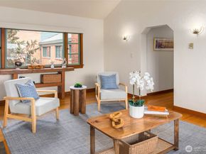 2717 Franklin Avenue E 304, Seattle WA 98102