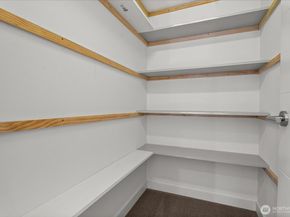 4270 S Greenbelt Station Drive, Seattle WA 98118