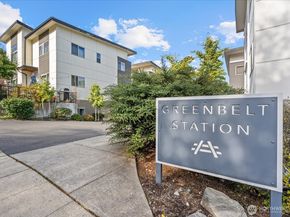 4270 S Greenbelt Station Drive, Seattle WA 98118