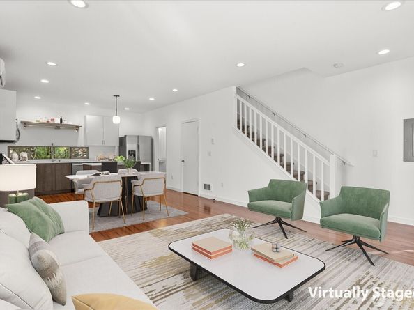 4270 S Greenbelt Station Drive, Seattle WA 98118