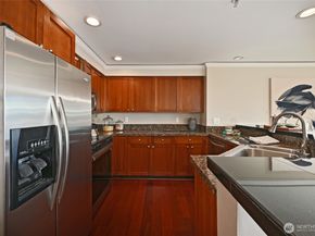 3919 Latona Avenue NE 307, Seattle WA 98103