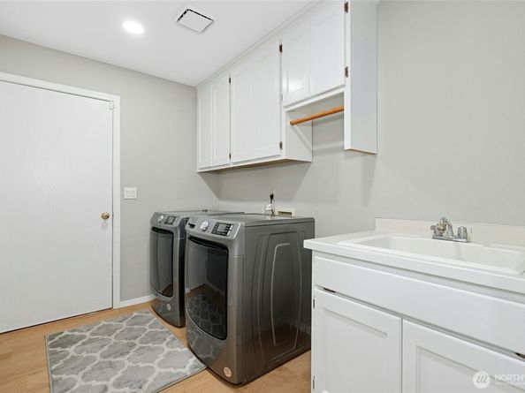 2408 Viewcrest Avenue, Everett WA 98203
