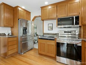 2408 Viewcrest Avenue, Everett WA 98203