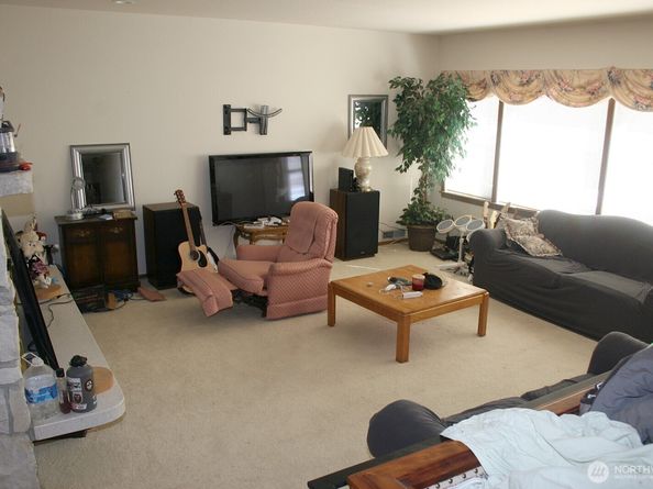 30726 43rd Avenue SW, Federal Way WA 98023