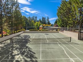 18544 NE 57th Street, Redmond WA 98052