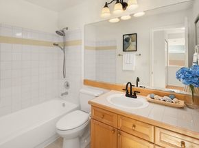 18544 NE 57th Street, Redmond WA 98052