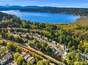 18544 NE 57th Street, Redmond WA 98052