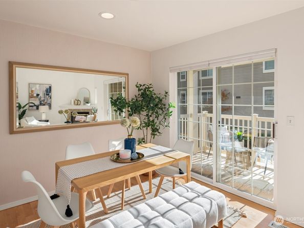 18544 NE 57th Street, Redmond WA 98052