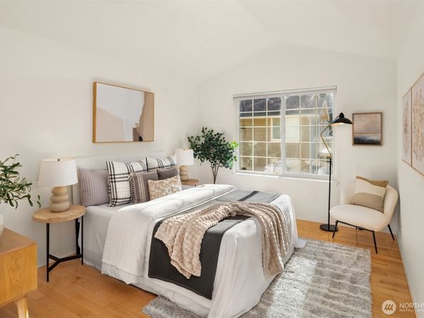 18544 NE 57th Street, Redmond WA 98052