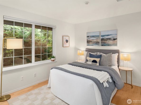 18544 NE 57th Street, Redmond WA 98052