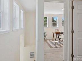 16828 Ambaum Boulevard S, Burien WA 98148