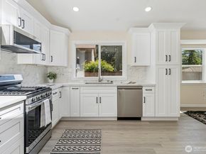 16828 Ambaum Boulevard S, Burien WA 98148