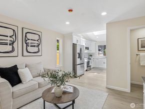16828 Ambaum Boulevard S, Burien WA 98148