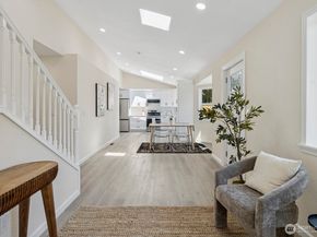 16828 Ambaum Boulevard S, Burien WA 98148