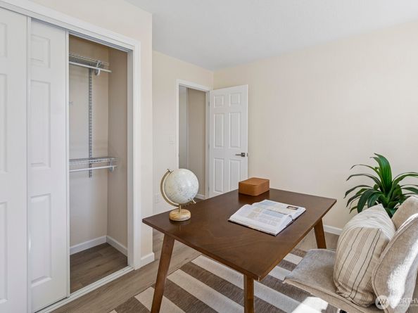 16828 Ambaum Boulevard S, Burien WA 98148