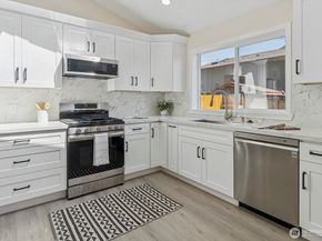 16828 Ambaum Boulevard S, Burien WA 98148