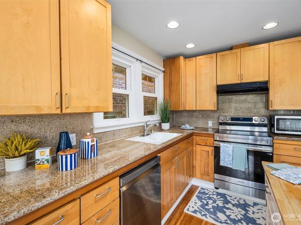 1937 5th St, Bremerton WA 98337