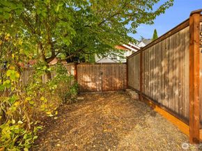 1937 5th St, Bremerton WA 98337