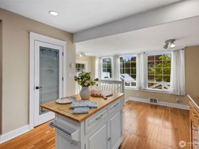 1937 5th St, Bremerton WA 98337