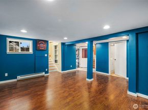 1937 5th St, Bremerton WA 98337