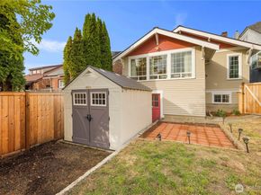 1937 5th St, Bremerton WA 98337