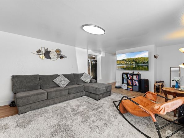 9414 Sharon Drive, Everett WA 98204