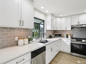 3225 165th Avenue SE, Bellevue WA 98008