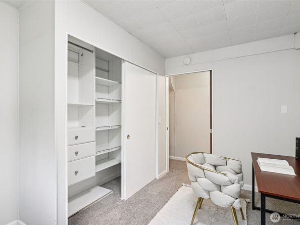 3225 165th Avenue SE, Bellevue WA 98008