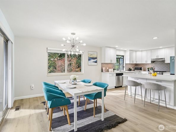 3225 165th Avenue SE, Bellevue WA 98008