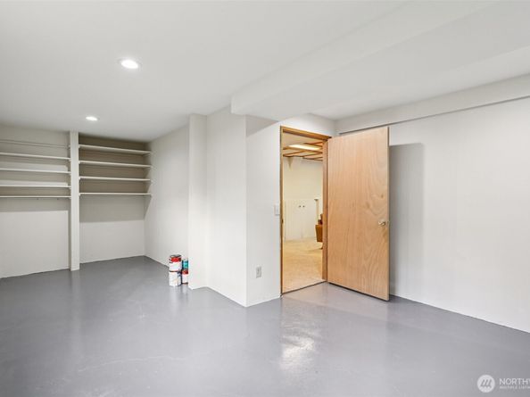 3225 165th Avenue SE, Bellevue WA 98008