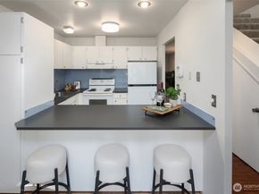 1900 N Northgate Way 1944, Seattle WA 98133