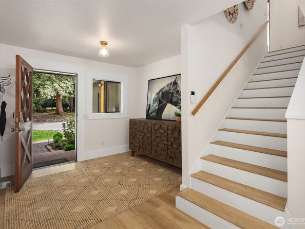 14235 248th Place SE, Issaquah WA 98027