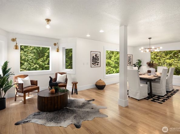 14235 248th Place SE, Issaquah WA 98027