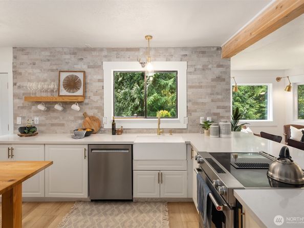 14235 248th Place SE, Issaquah WA 98027