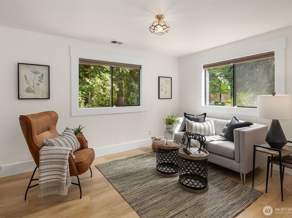 14235 248th Place SE, Issaquah WA 98027