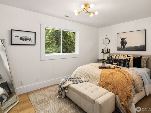 14235 248th Place SE, Issaquah WA 98027