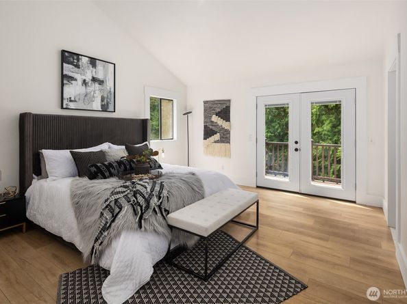 14235 248th Place SE, Issaquah WA 98027