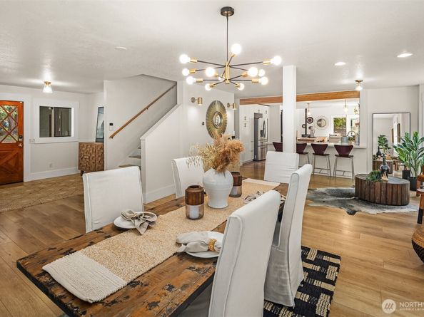 14235 248th Place SE, Issaquah WA 98027